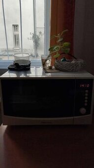Veľká mikrovlnka Electrolux