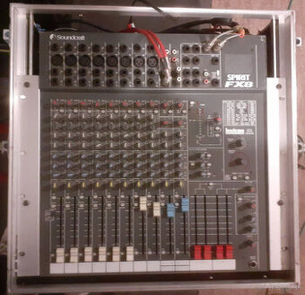 Mixpult Soundcraft Spirit FX8