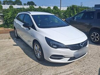 Opel Astra kombi 2021