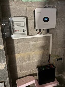 Off GRID menič Growatt SPF 6000 ES Plus + Wifi modul