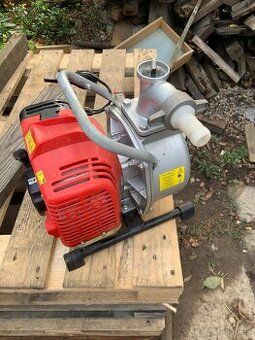 Benzinové čerpadlo na vodu Hecht