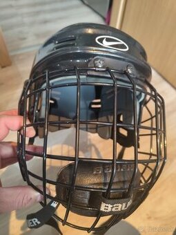 Predám hokejovú prilbu