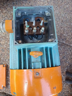 elektromotory 4kW a 2.2kW