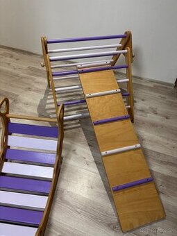 Motesori: piklerovej triangel, hojdacka, smyklavka