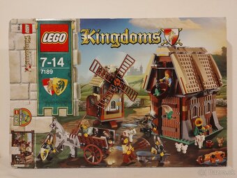 LEGO Castle 7189 Mill Village Raid s krabicou