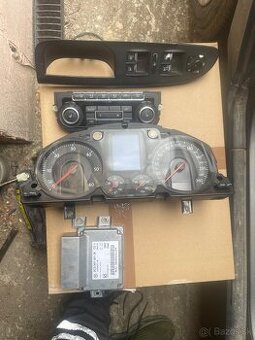 Passat b6 diely budíky ,volant,panel klimatizacie