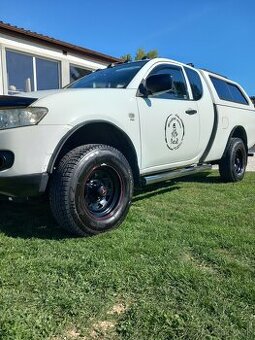 L200 Triton