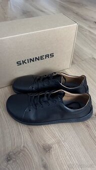 SKINNERS Walker II Black