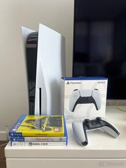 PS5 s dvomi ovládačmi a hrami