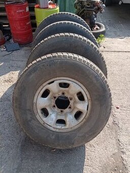 Toyota Hilux kolesa