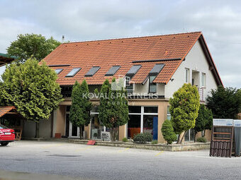 Administratívny, obchodný a skladový priestor v priemyselnej