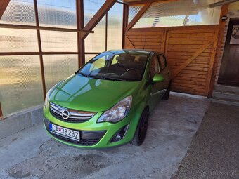 Predám Opel Corsa 1.2, 63 (70) kW, LPG, r.v. 2012 – motor na