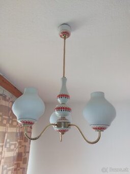 Darujem set retro luster a stolová lampa