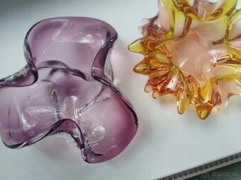 Popolníky hutné sklo