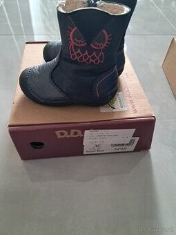 Dievčenské čižmy dostupný 19