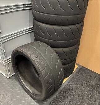 Pneumatiky 265/30 R19 Toyo PROXES R888 R použité