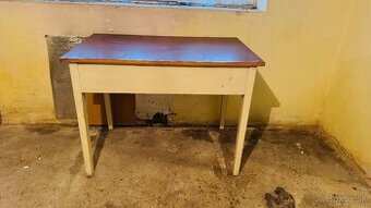 Umývací stôl na lavóre