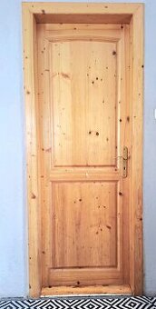 Drevené dvere + zárubňa