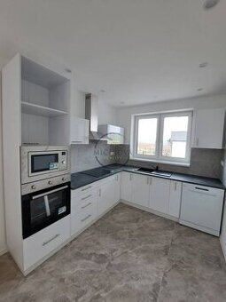 Predáme 4-izb. novostavbu RD "na kľúč", 127 m2, Veľký Lapá