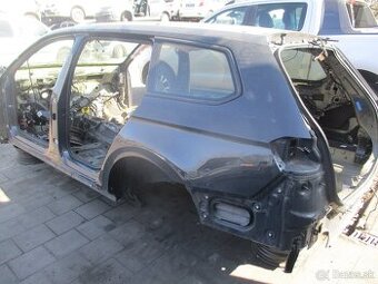 zadny blatnik VW Passat B8 combi