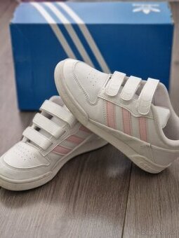 Detské botasky adidas 33