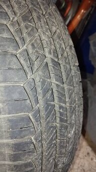 Elektróny 215/70/R16