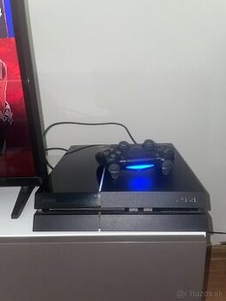 Predám PS4
