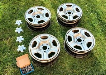 Dacia Duster plechové disky 5x114,3 R16 pukličky, skrutky