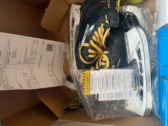 Bauer Supreme m4