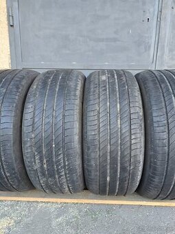 235/50r18 michelin
