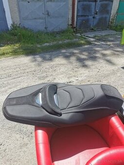 Yamaha xmax sedlo