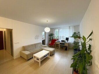 Nájom 2 i byt, Sibirska, výťah, balkón /Rent 2room apartment