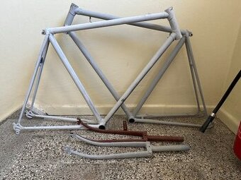 Favorit F8 opieskované rámy na bicykel - 1