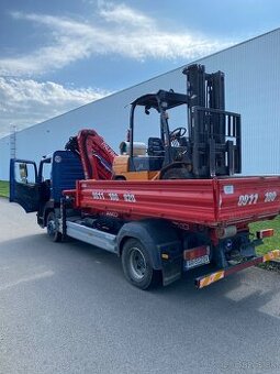 Autodoprava s hydraulickou rukou