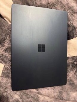 Microsoft Surface Laptop