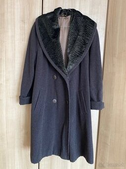 Dámsky hnedý kabát