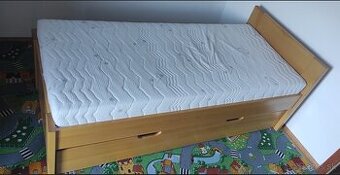 Masívna buková posteľ 90×200 s prístelkou – TOP stav, rošt +