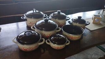 Riad kuchynský,čajník,hrniec