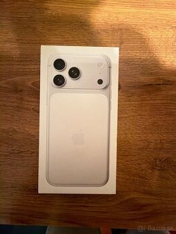 Predám iPhone 17 pro max 256g strieborný