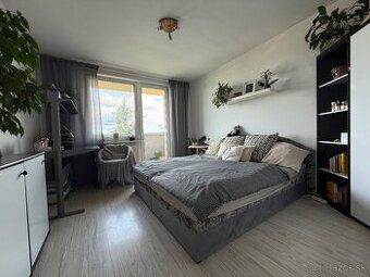 PREDANÉ veľký 3 izbový byt Bánovce nad Bebravou, 3x balkón