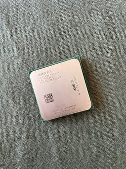 Procesor AMD FX 9590