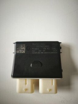 Riadiaca jednotka otváranie kufru virtuál pedál 3G0962243C