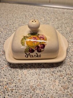 Predám maselničku.