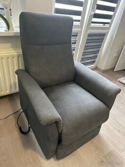 Zdvihacie a sklápacie elektrické kreslo