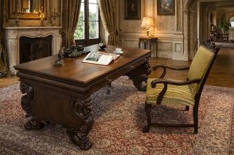 Starožitný neorenesanční psací stůl s trůnem