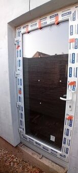 Vchodové dvere na dom