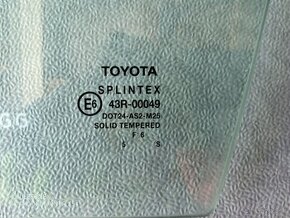 Bočne skla dveri  Toyota Carina e liftback