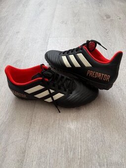 Predám turfy adidas PREDATOR veľkosť 40 2/3