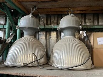 Priemyselne zavesne reflektory , halove osvetlenie