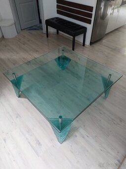 Luxusný stol hutné lepené sklo
